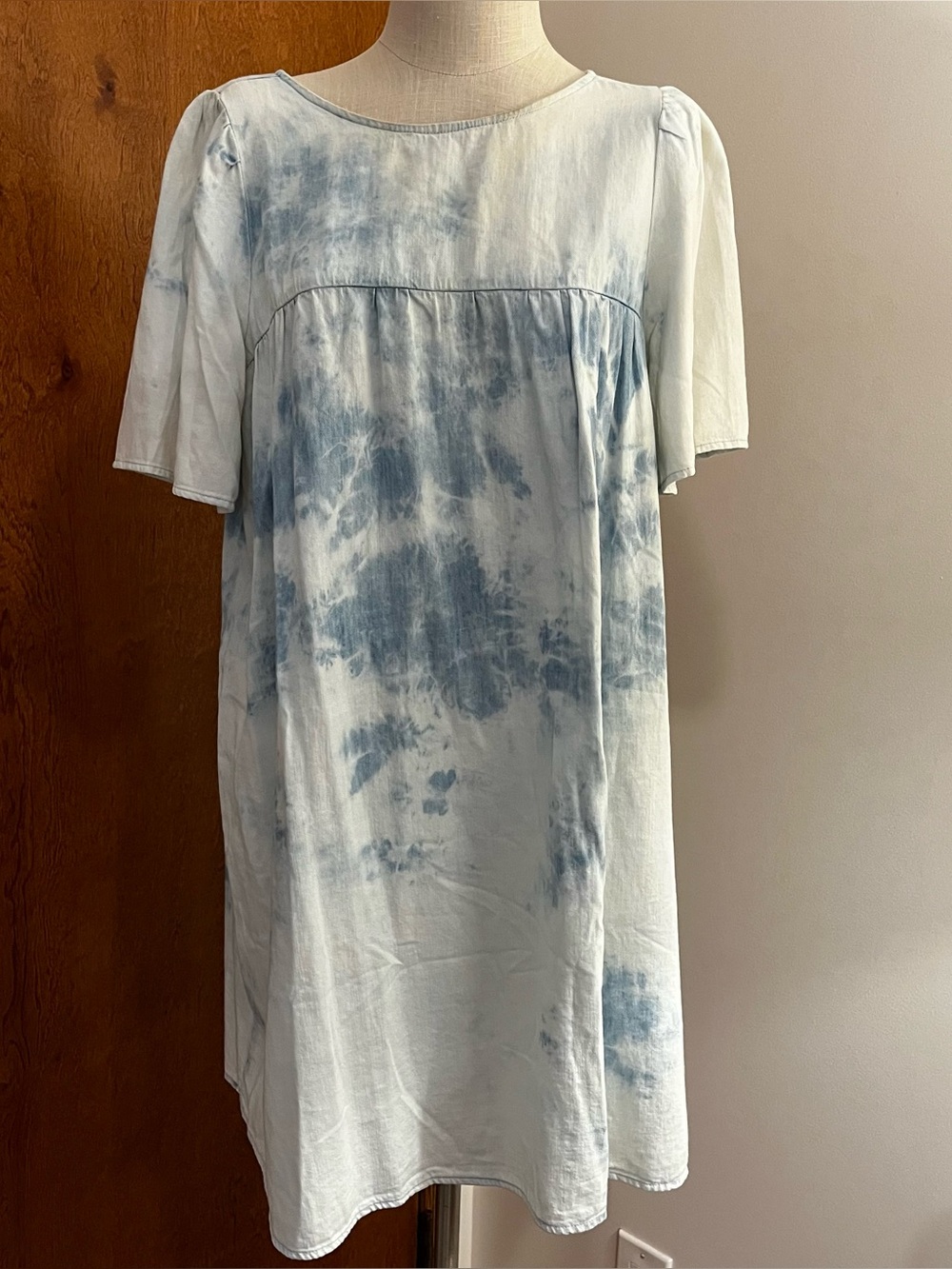 Old Navy chambray Light Blue Tie-Dye dress